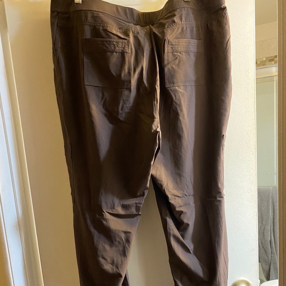 Size 3 Chico’s Track Suit Set - Picture 4 of 6